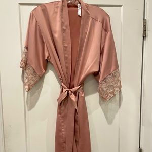 Flora Nikrooz robe